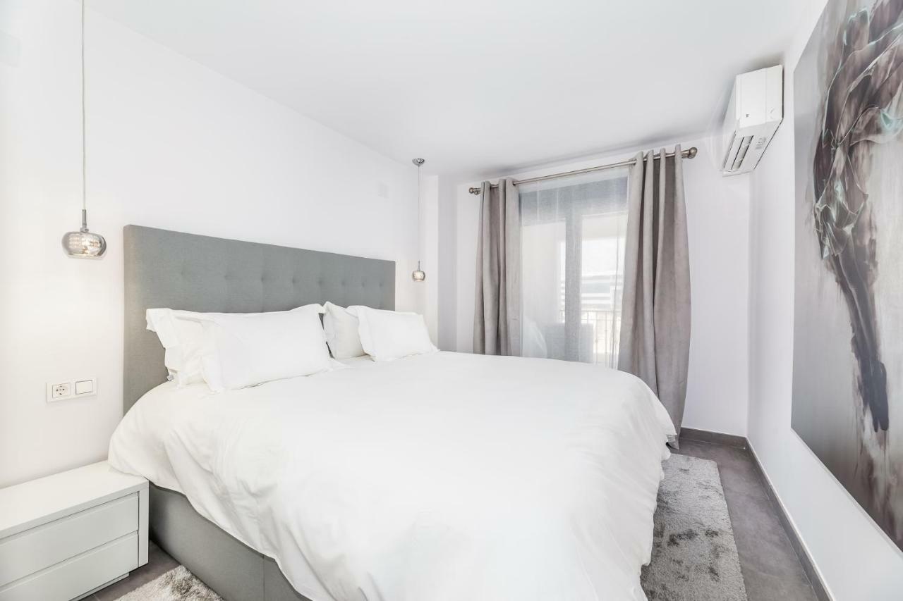 By Riva - Luxurious, Exclusive 2 Bedroom Apt Inside Puerto Banus Marbella Exteriör bild