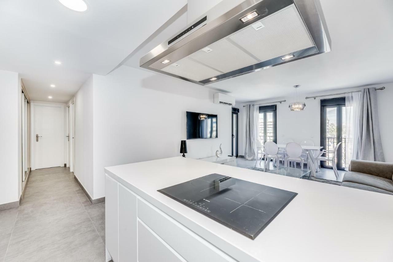 By Riva - Luxurious, Exclusive 2 Bedroom Apt Inside Puerto Banus Marbella Exteriör bild