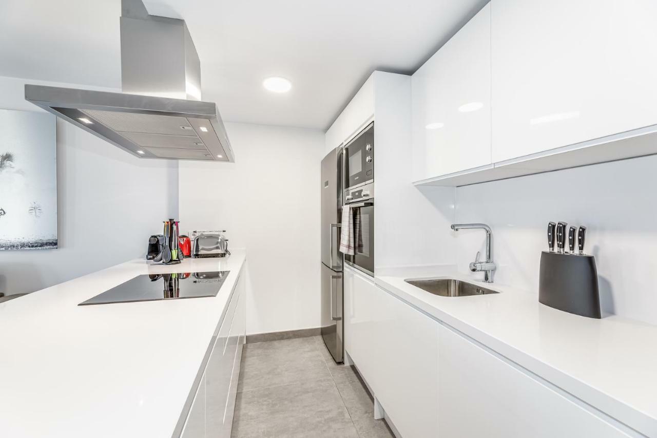 By Riva - Luxurious, Exclusive 2 Bedroom Apt Inside Puerto Banus Marbella Exteriör bild